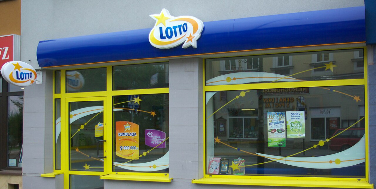 Lowdown, CC BY-SA 3.0, via Wikimedia Commons