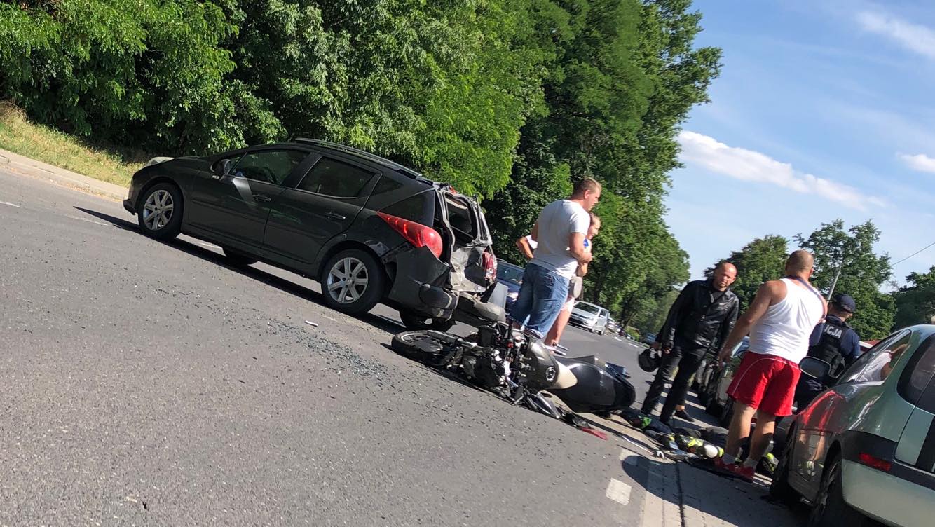 Wypadek w okolicy skrzyżowania z drogą do OW KAMA foto:Marcin Handzel