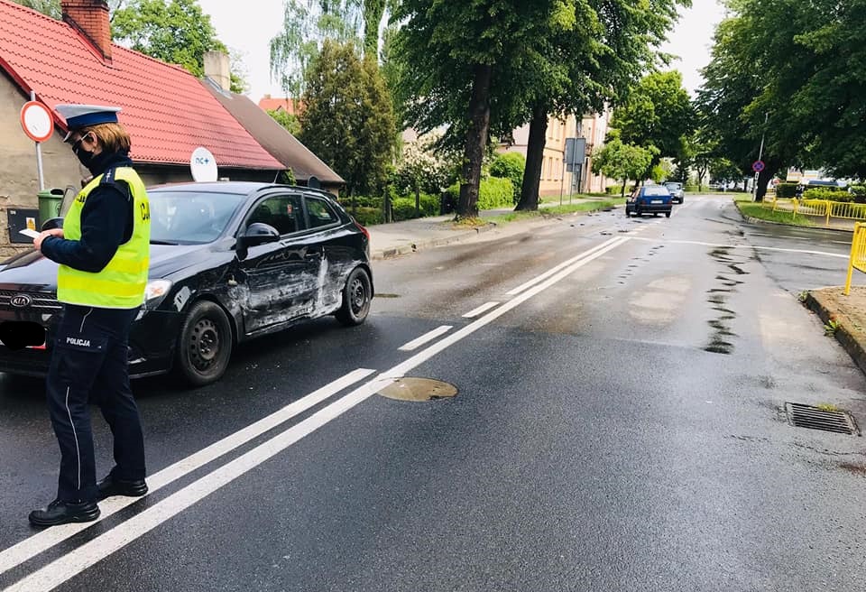 Na szczęście poszkodowany ma uszkodzony tylko pojazd/foto: KPP Międzychód